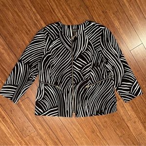 Chico collarless black/white print jacket with gold zippers, size 2 = size Lg)